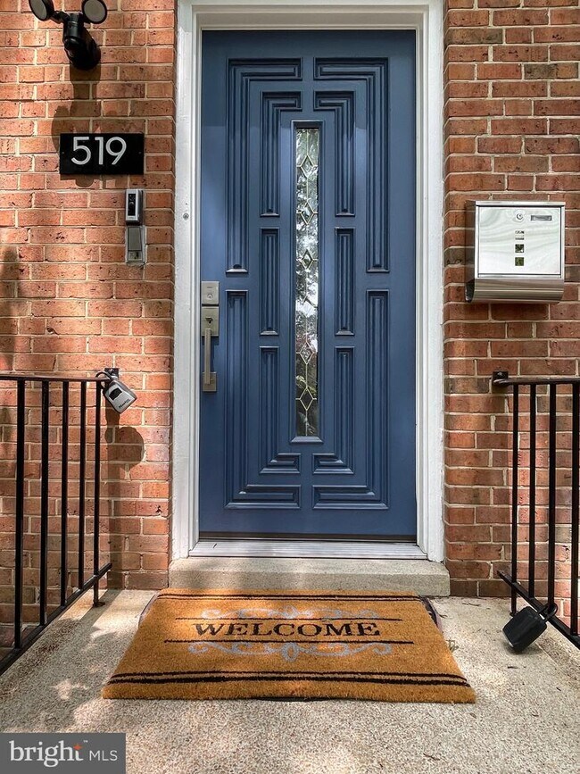 Building Photo - 519 G St SW