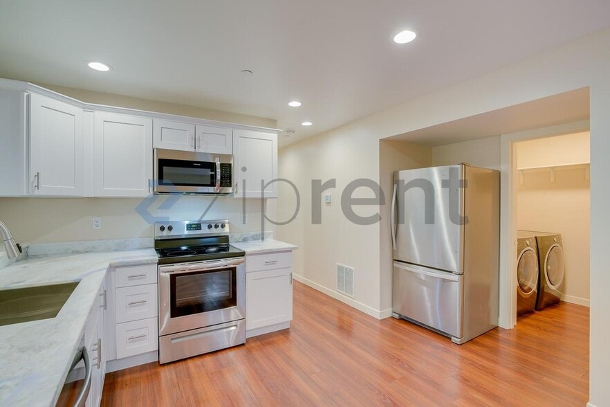 Building Photo - 13449 14th Ave S