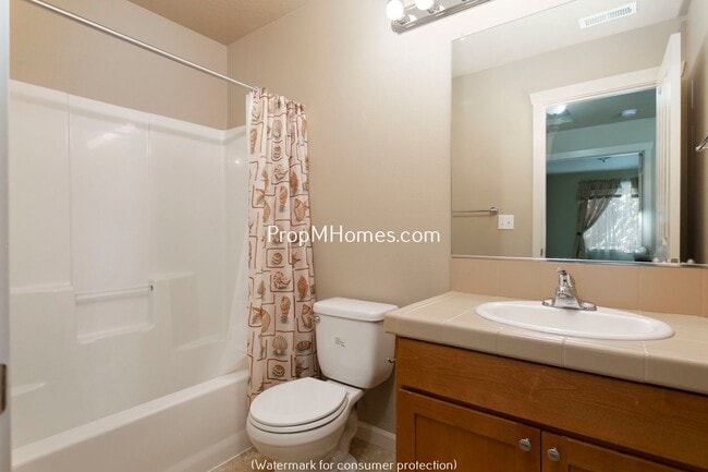 Building Photo - Charming Four Bedroom Home in Aloha on Quiet Cul-De-Sac!