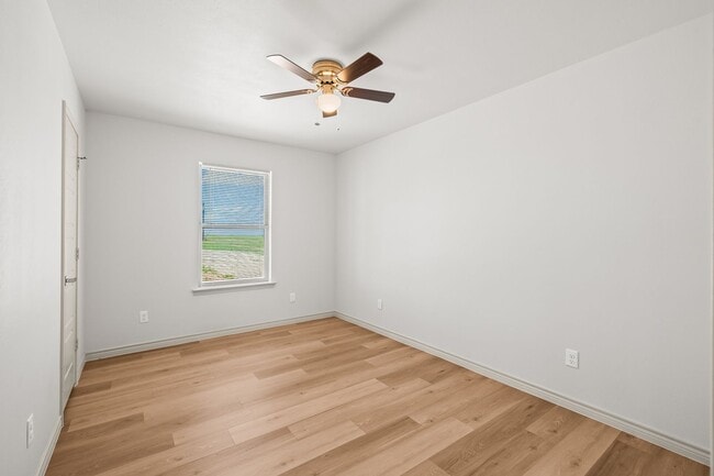 Building Photo - Country Living In Idalou ISD!