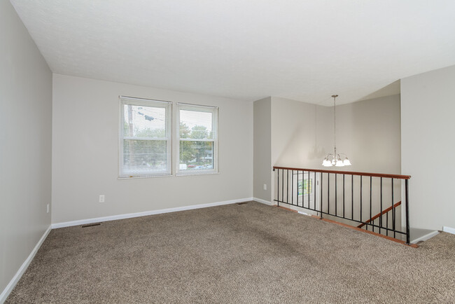 Building Photo - 2764 Quaker Ct