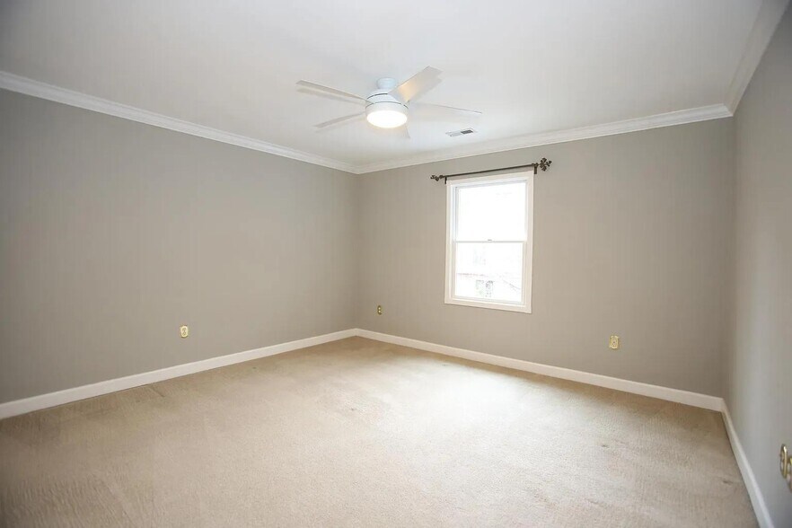 Bedroom 2 - 3820 Elbert Ave
