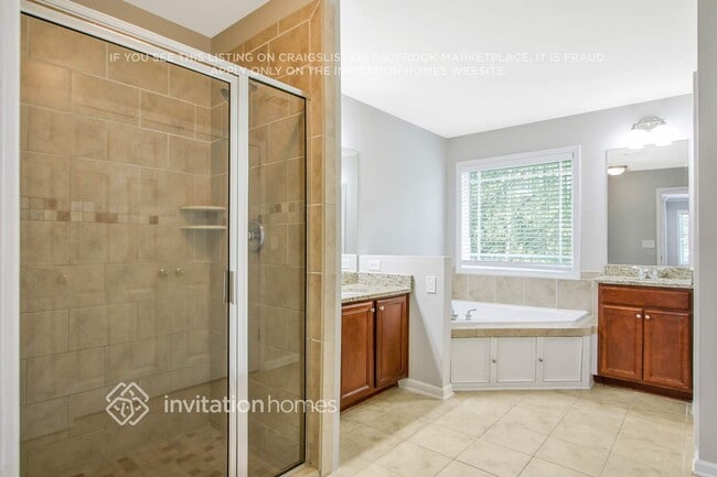 Building Photo - 2507 Brentford Pl