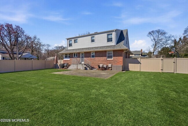 Building Photo - 227 Chatham Ave