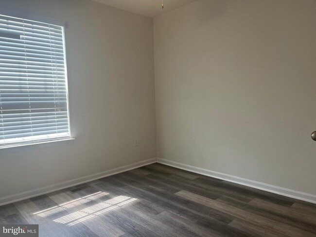 Building Photo - 178 Magellan Dr