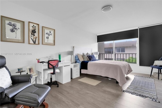 Building Photo - 830 NW 87th Ave