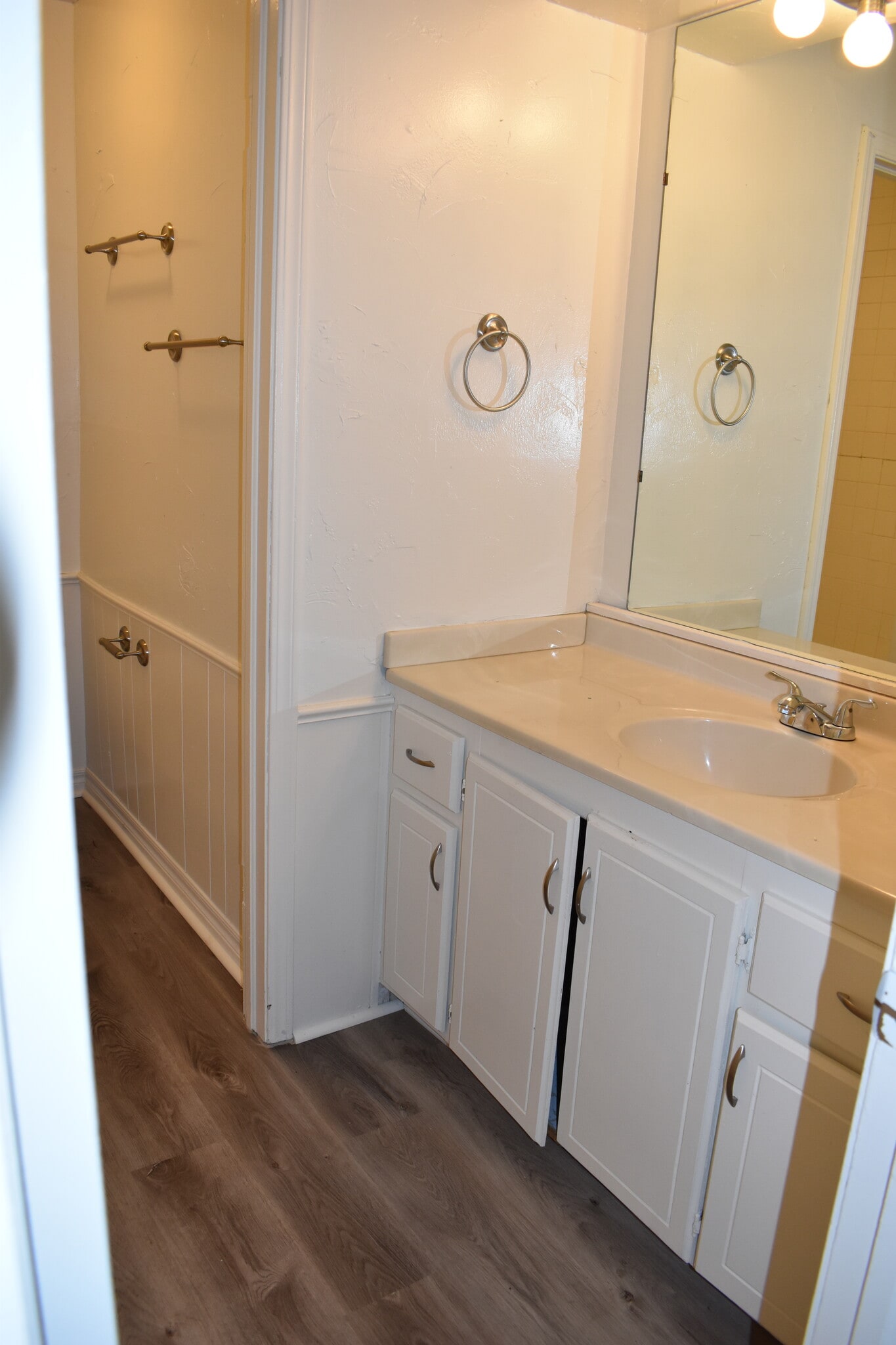 Building Photo - 1717 E Lindsey St