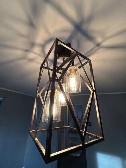 Building Photo - 610 Salisbury Rd