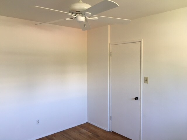 Spacious bedroom with a walk-in closet - 4039 Duquesne Ave
