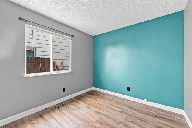Building Photo - $2,145.95 - 3-bed, 2-bath located in Colorado Springs with a Washer and Dryer.
