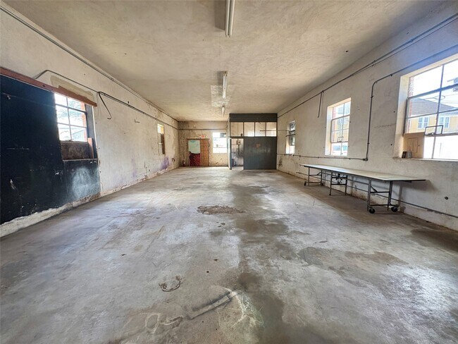 Building Photo - 2217 Avenue G