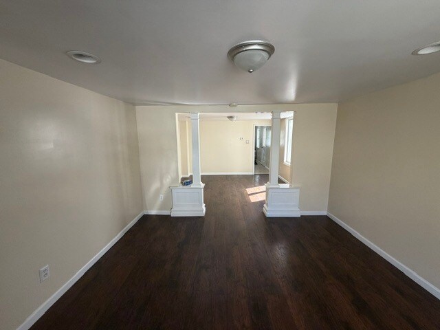 Building Photo - 158 Garfield St