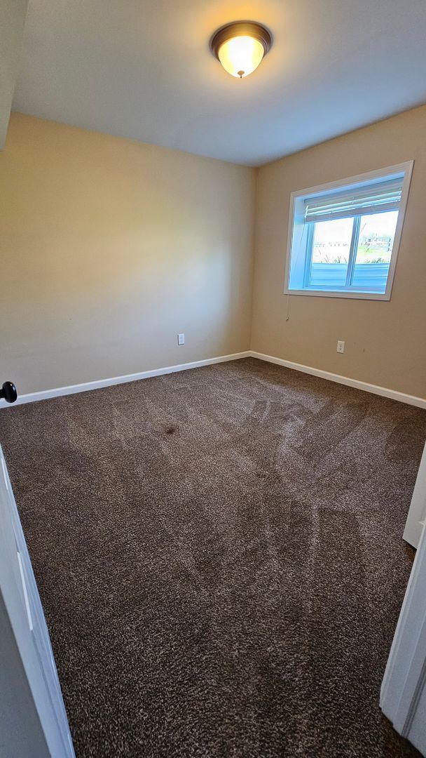 Building Photo - UPDATED 2 BEDROOM DUPLEX HOMES FOR LEASE!