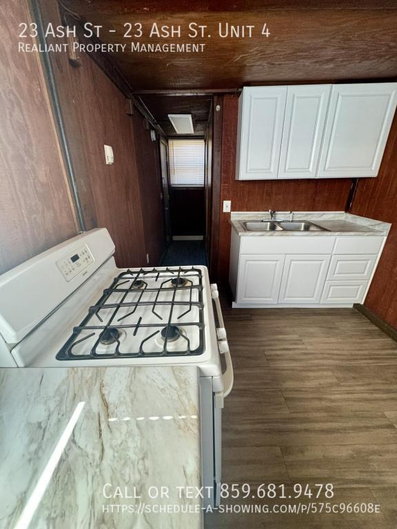 Building Photo - 23 Ash Street, 23 Ash St. Unit 4