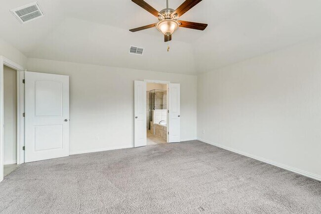 Building Photo - 13827 Quiet Fox Ln