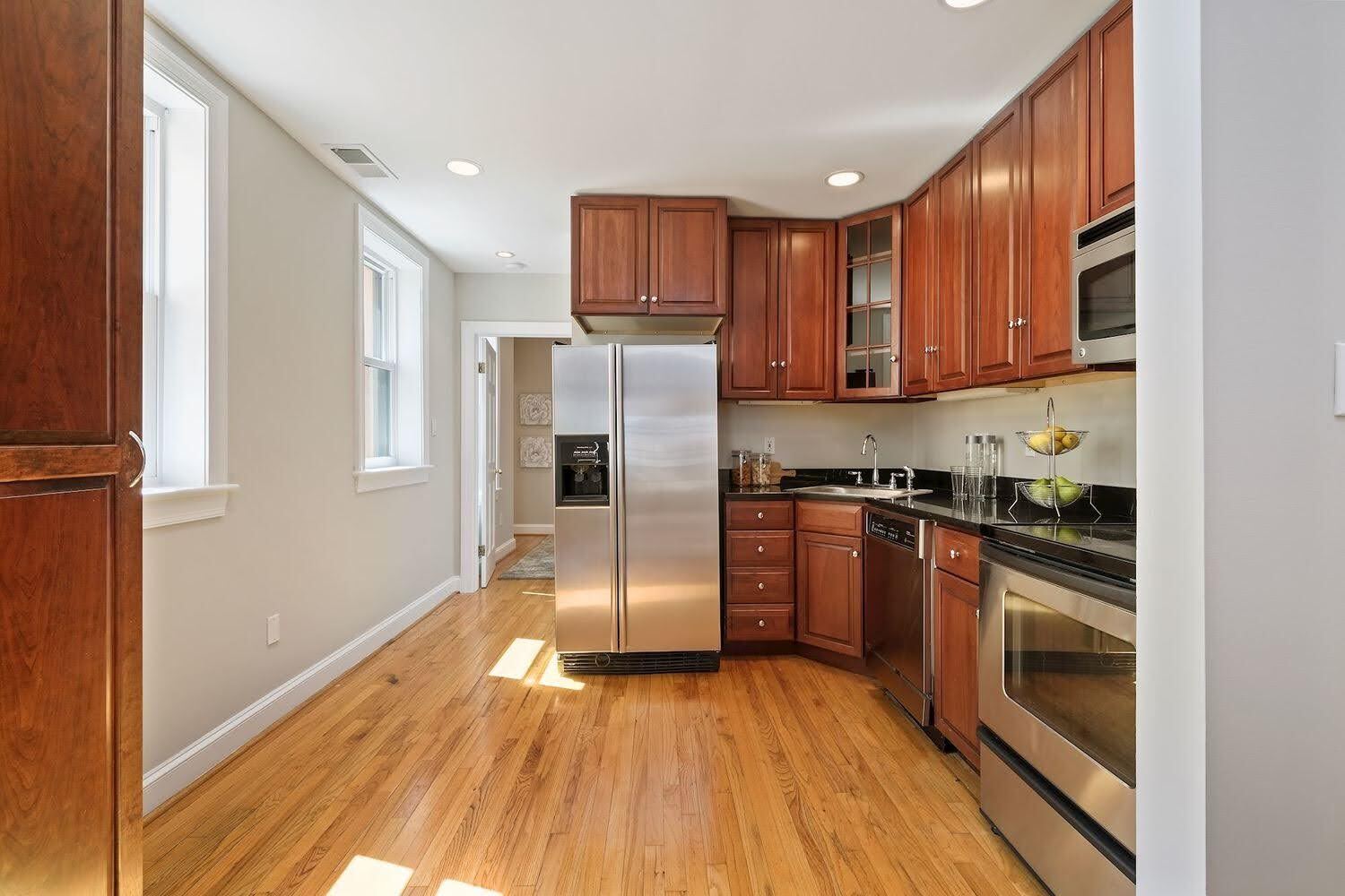 Building Photo - 1361 Irving St NW