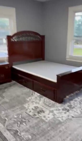 Building Photo - 205 Dewey St