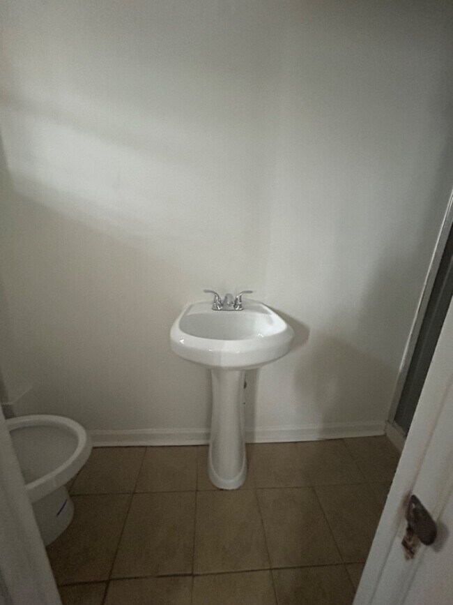 Building Photo - 66 Allison St NE