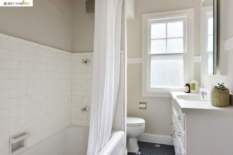 Building Photo - 4121 Greenwood Ave