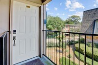 Building Photo - 1807 Stoney Brook Dr