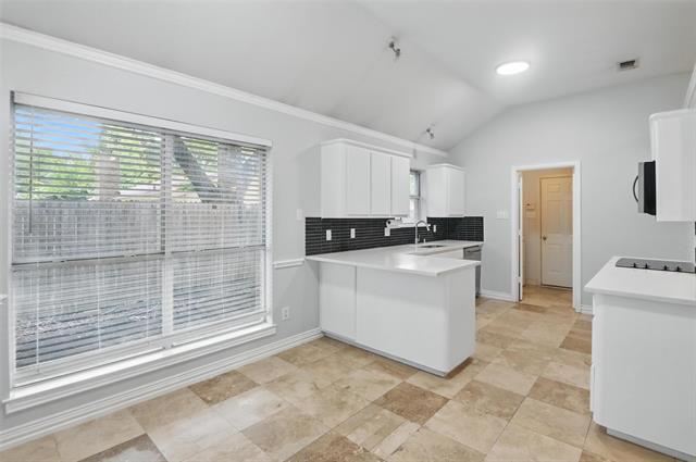 Building Photo - 4101 Hideaway Dr