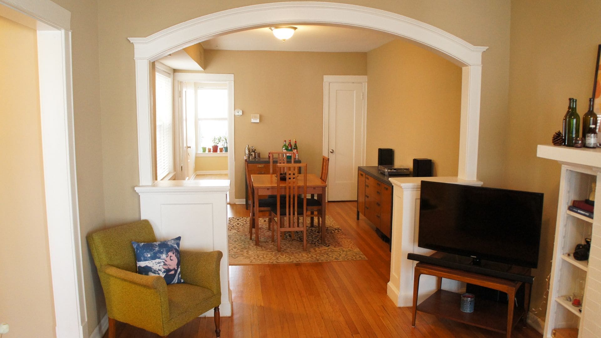 Building Photo - 3445 W Schubert Ave