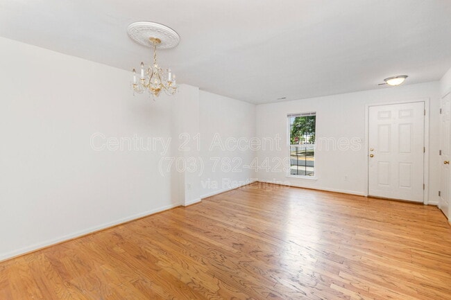 Building Photo - 45425 Clarkes Crossing Square