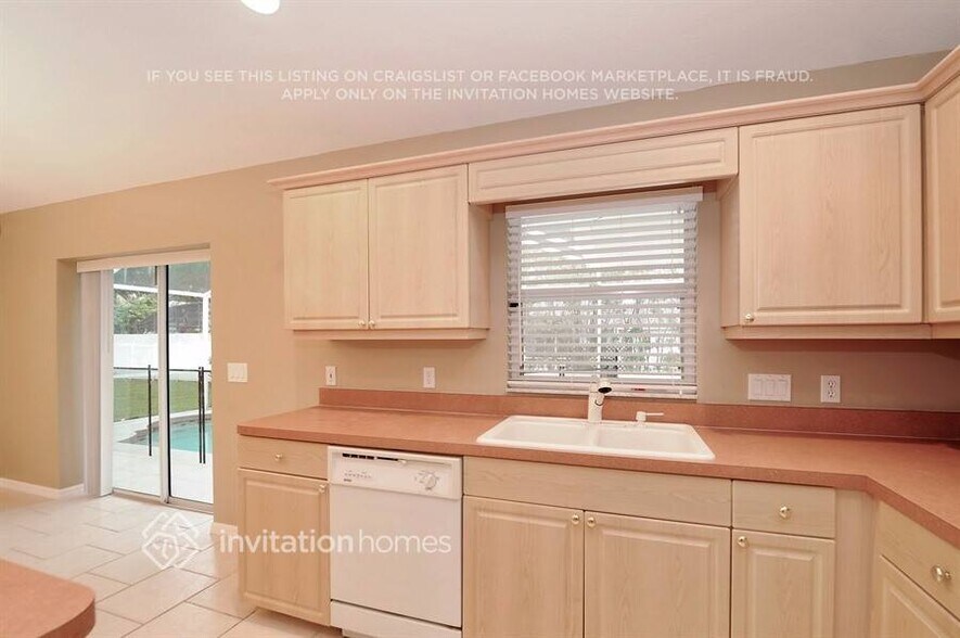 Building Photo - 5915 32nd St E