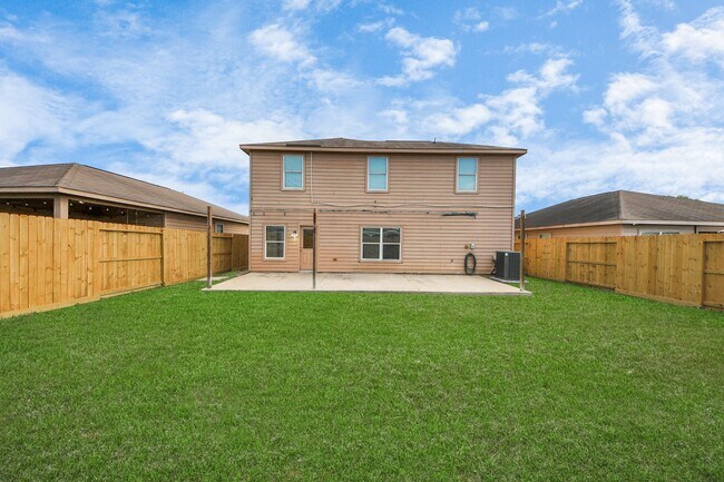 Building Photo - 6915 Primrose Rd