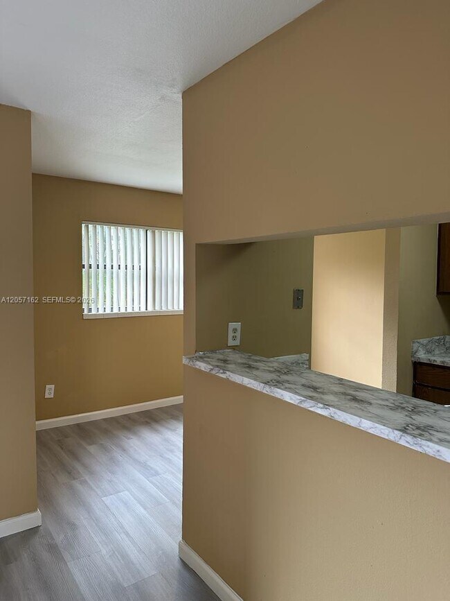 Building Photo - 4047 NW 87th Ave