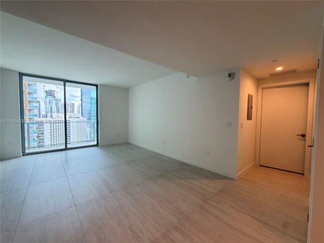 Building Photo - 77 SE 5th St