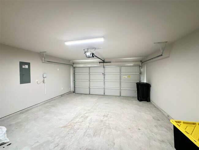 Building Photo - 3308 Scarlet Tupelo Wy