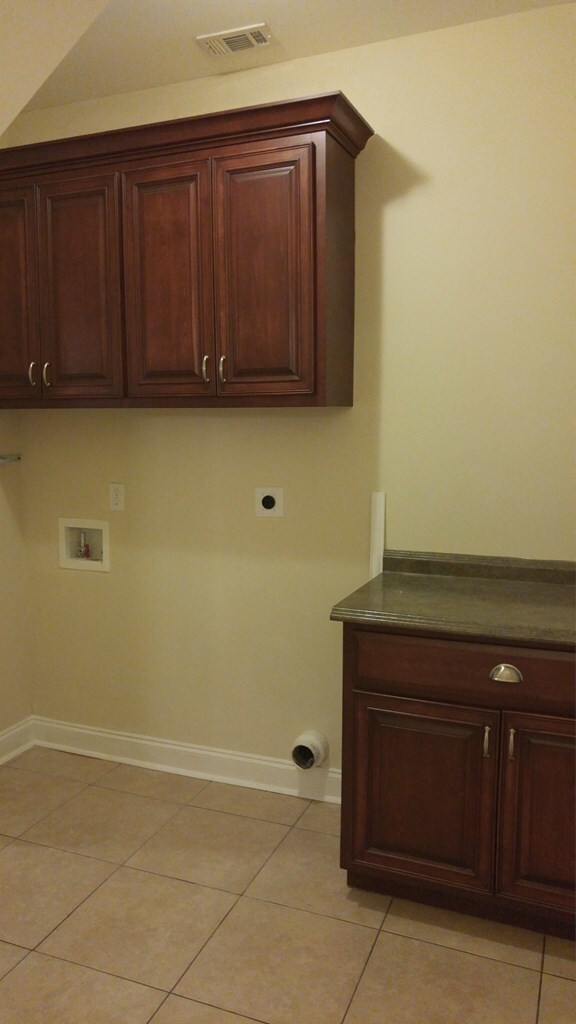 Building Photo - 3719 Castle Pines Ln