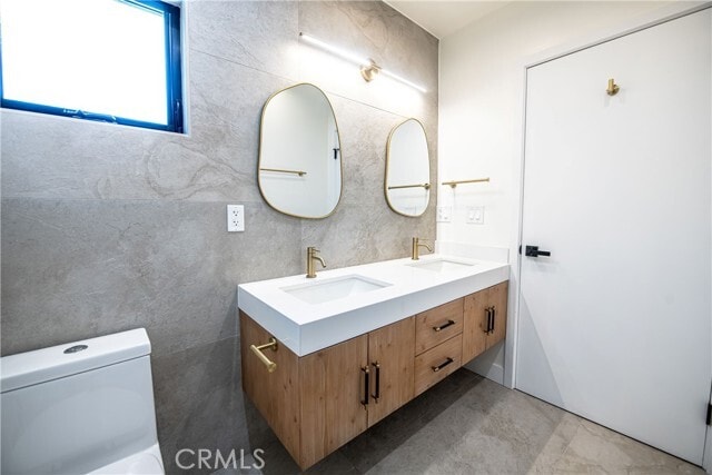 Building Photo - 7760 Independence Ave