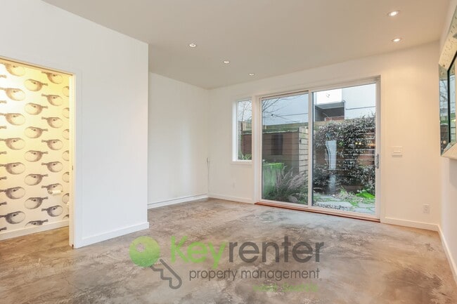 Building Photo - Ballard Area Home with Rooftop Deck, AC, and Parking