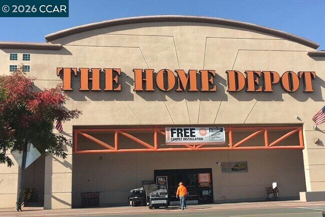 Building Photo - 560 La Copita Ct