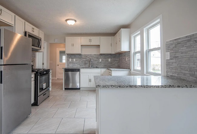 Building Photo - 18708 Arrowhead Ave