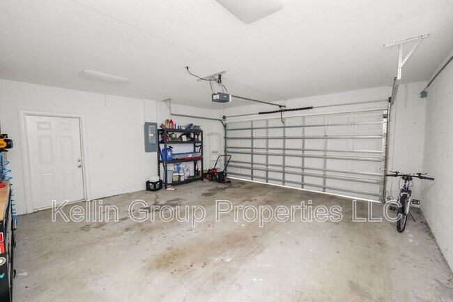 Building Photo - 3725 57th Ave N