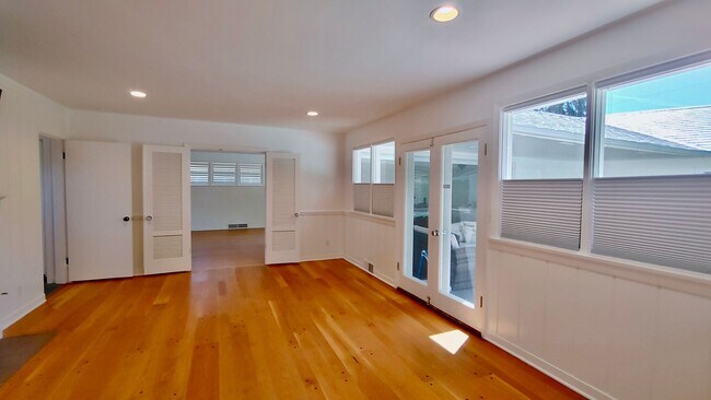Building Photo - Broadmoor Mid-Century 3 Bedroom Ranch With...