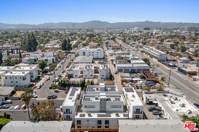 Building Photo - 10963 Calvert St