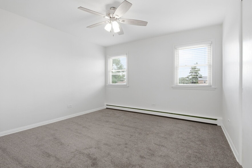 Building Photo - 2726 N Nordica Ave