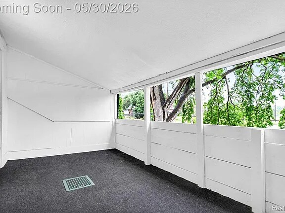 Building Photo - 5203 Maplewood St