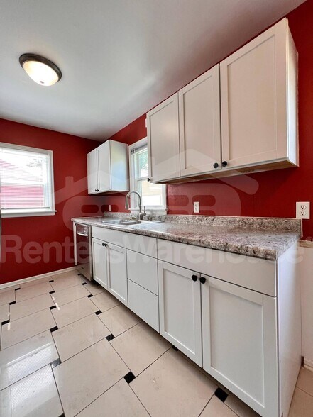 Building Photo - 3846 48th Pl