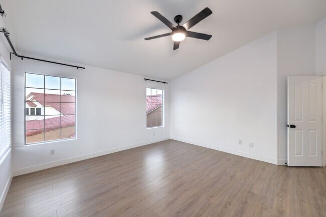 Building Photo - Beautiful 4BR / 3BA Corner-Lot Home with Designer Finishes