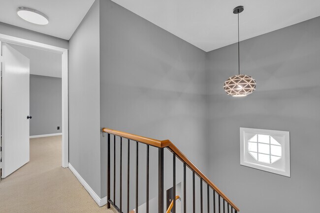 Building Photo - 414 Gainsborough Ct