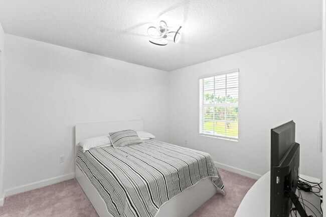 Building Photo - 4370 Pond Lily Ln