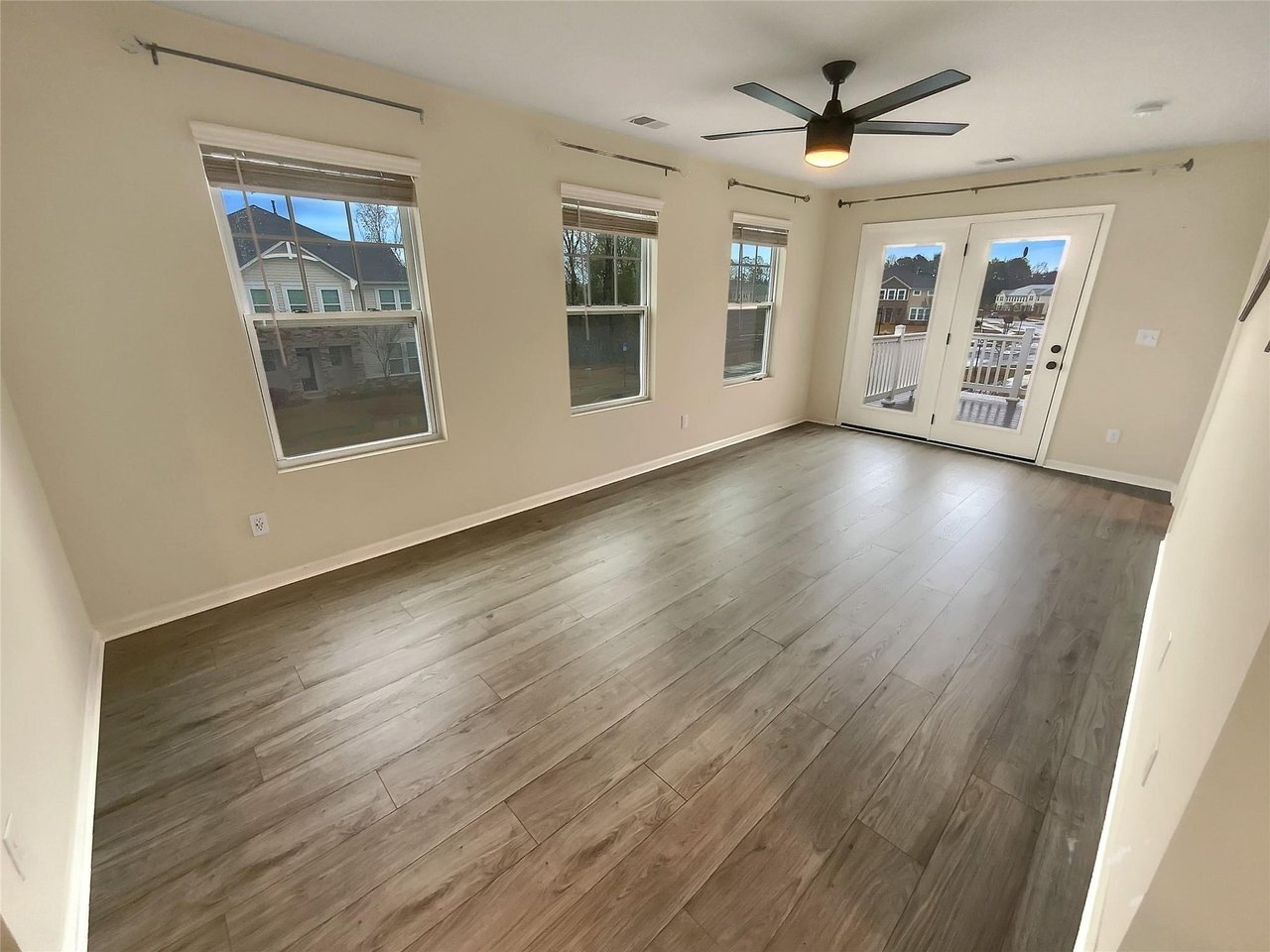 Building Photo - 11052 Chalkbark Ln