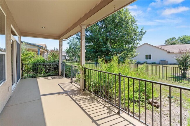 Building Photo - 101 Dandelion Dr