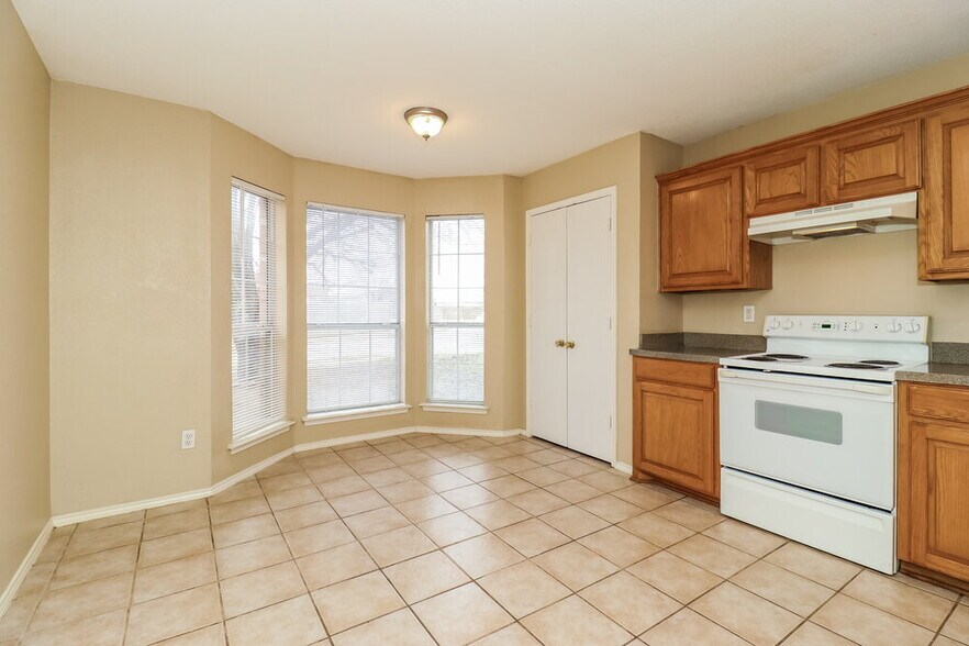 Building Photo - 5927 Rock Meadow Trail