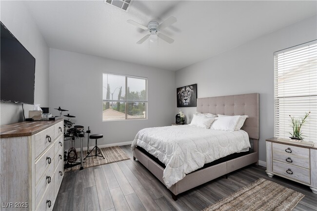 Building Photo - 10725 Bernini Dr